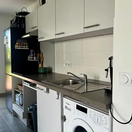 La Douceur Cannoise Soit Un 2p Cosy Terrasse Piscine Vue Jardin Proche A Pied *